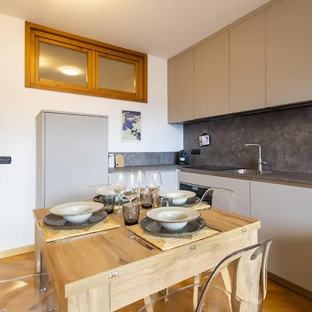 Bucaneve By Interhome Apartamento